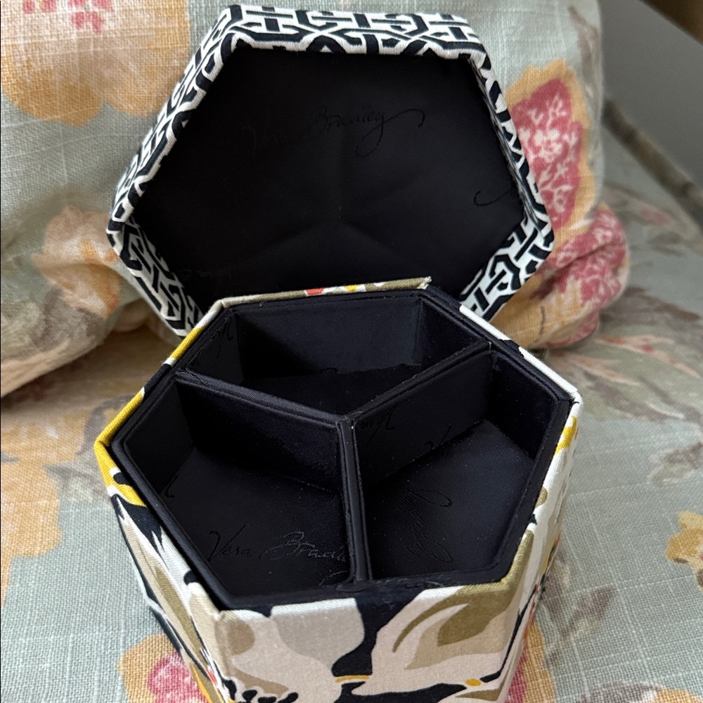 VERA BRADLEY Floral Hexagonal Fabric Box NWT - Picture 3 of 5